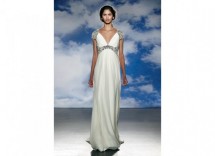 vestito con decorazioni preziose