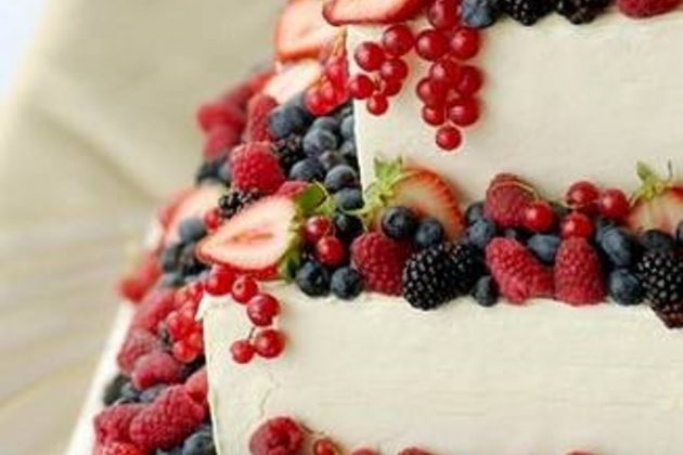 630x420 ehow images a04 ht fo decorate wedding cake fresh fruit 800x800