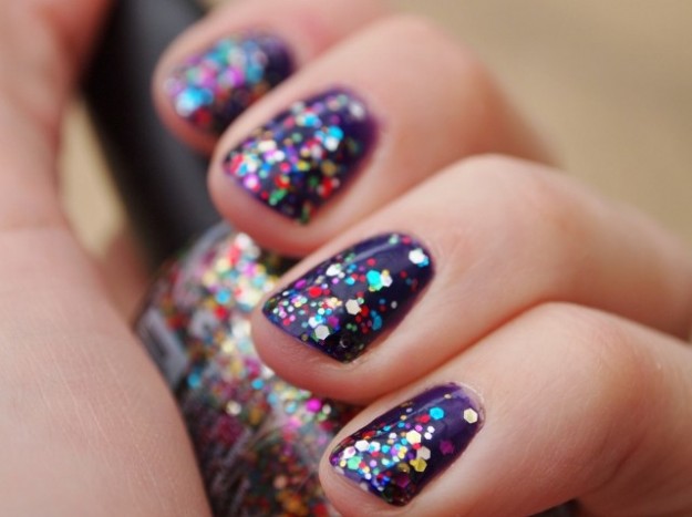 nail art glitterata per carnevale