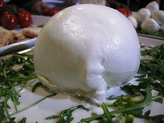 Quante calorie contiene mozzarella di bufala