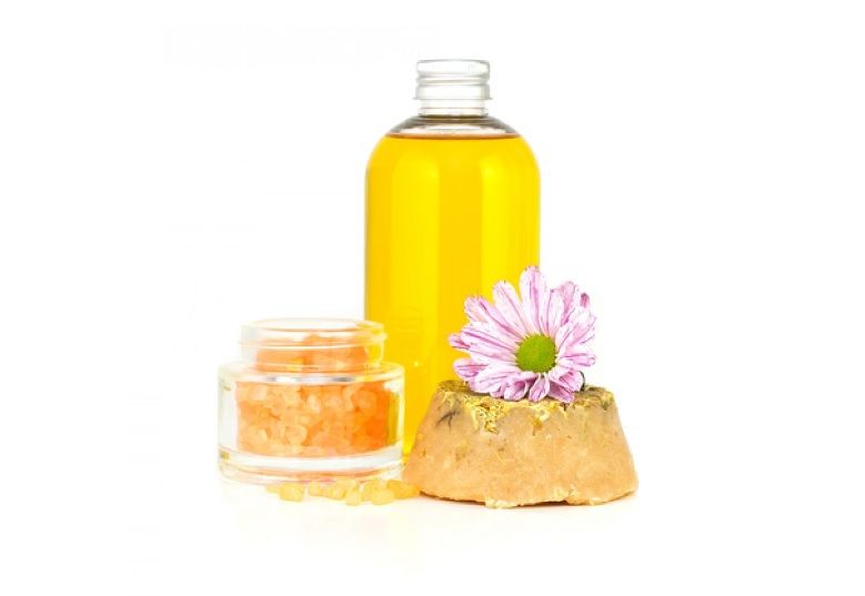Usi-cosmetici-dellolio-di-jojoba-