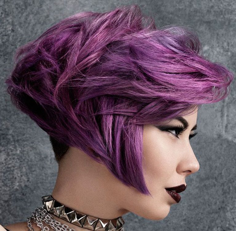 Come tingere capelli viola in casa