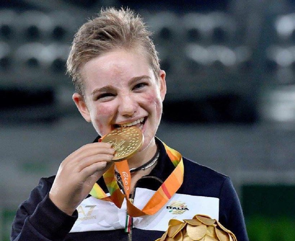 Bebe Vio: confessa di aver pensato al suicidio, oggi ringrazia il padre