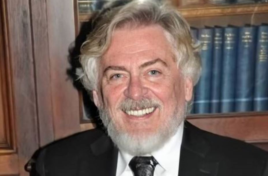 Daniel Davis – Niles