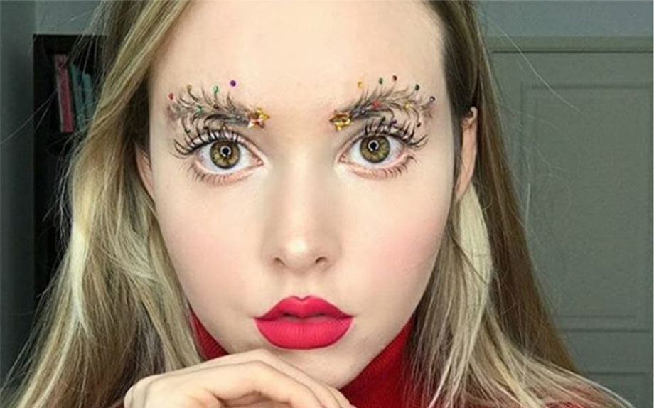 Sopracciglia come alberi di Natale