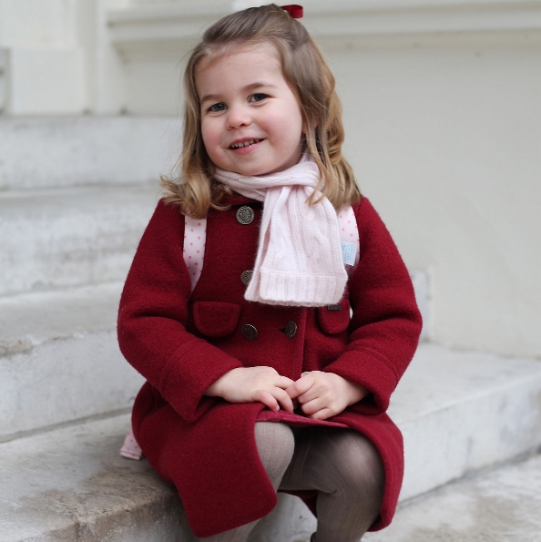 Il primo giorno di scuola arriva anche per le principesse!