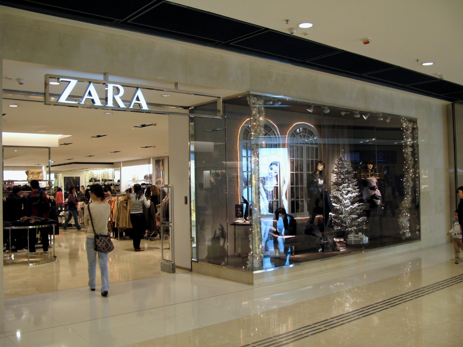 root Elevated spontaneous Zara: tutte le novità per l'abbigliamento