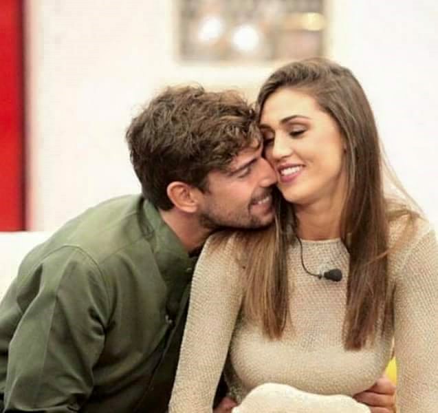 Tenerezze tra Ignazio Moser e Cecilia Rodriguez