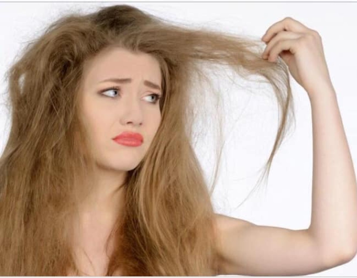 capelli secchi e sfibrati: come curarli naturalmente