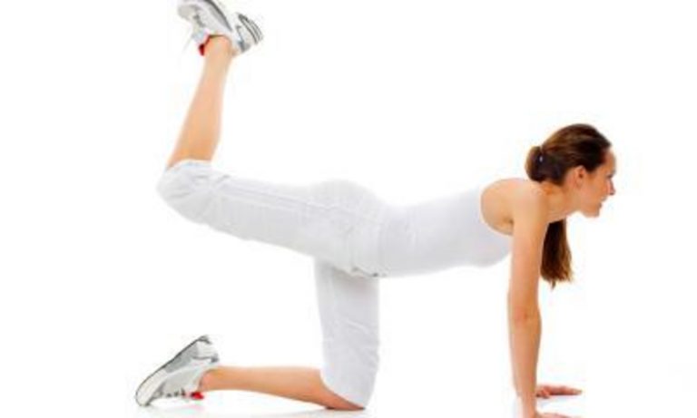 esercizi efficaci glutei