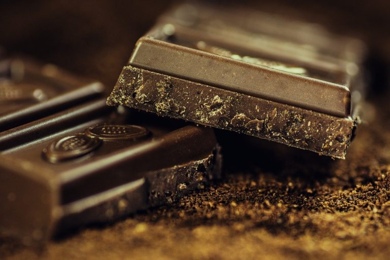 cioccolato fondente benefici