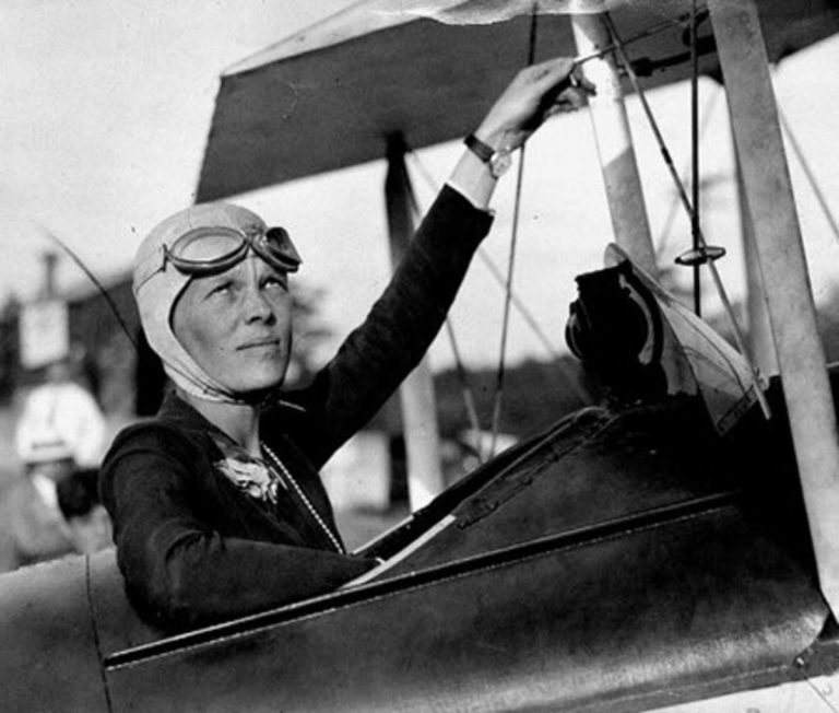 Chi era Amelia Earhart