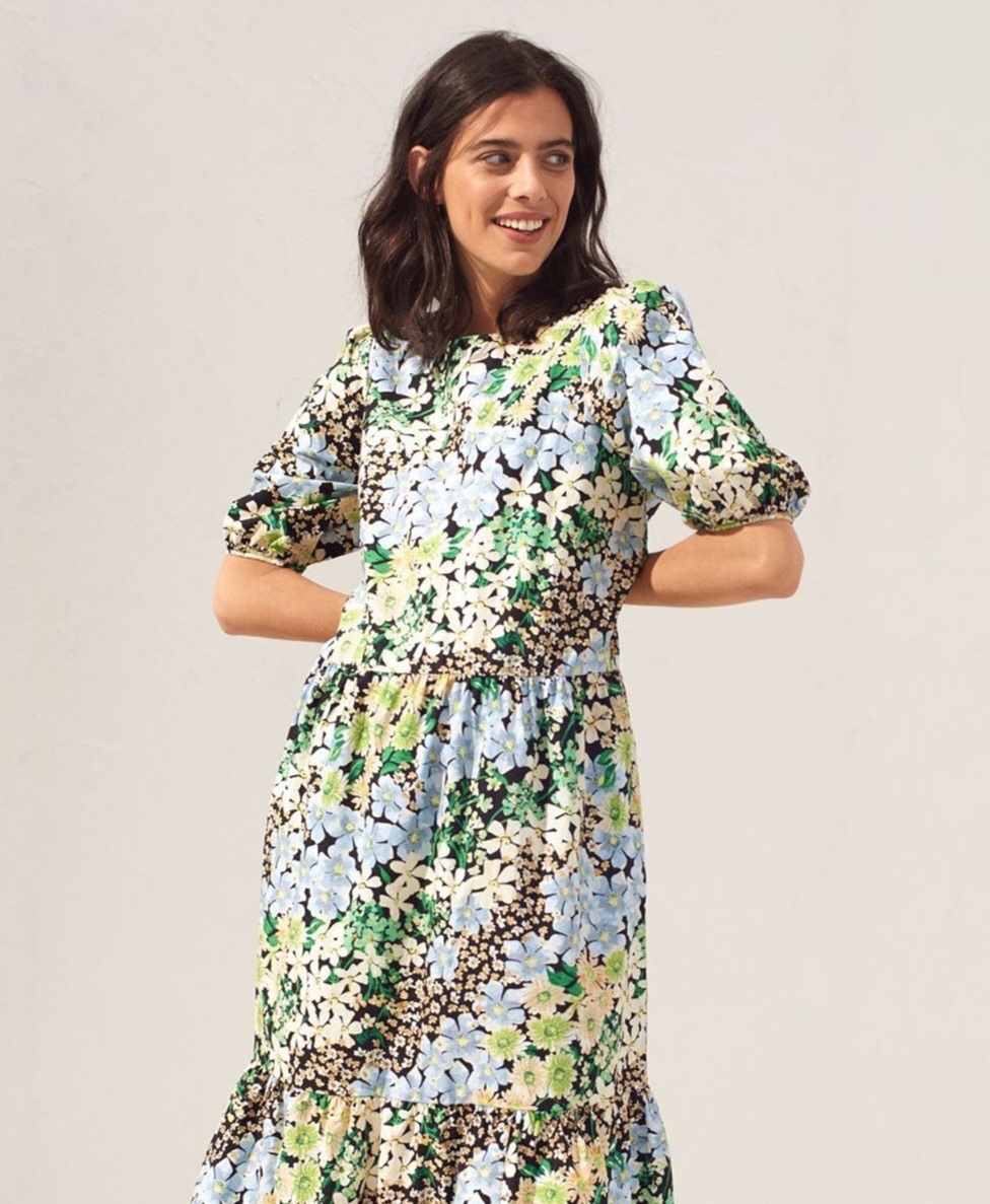 Vestiti floreali 2020: fantasia chiara di HM