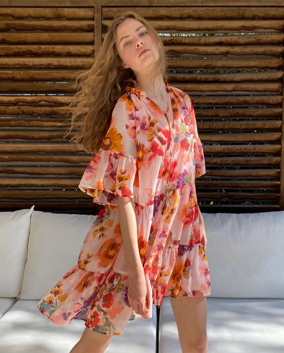 Vestiti floreali con maniche ampie: modello HM