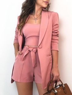 tailleur corto rosa