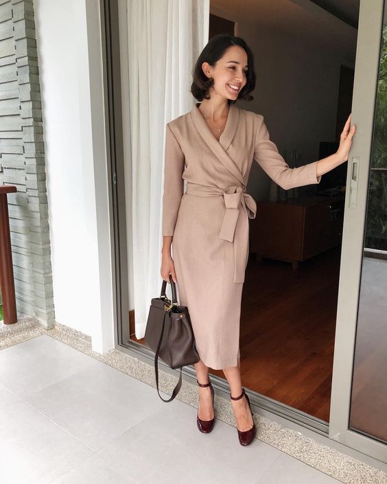 Модные, легкие и удобные платья на запах: Как носить в новом сезоне ladyline.me