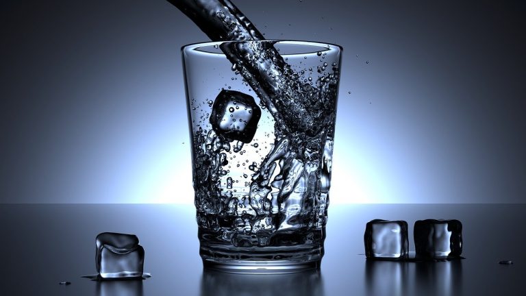 Quanta acqua bere in estate?