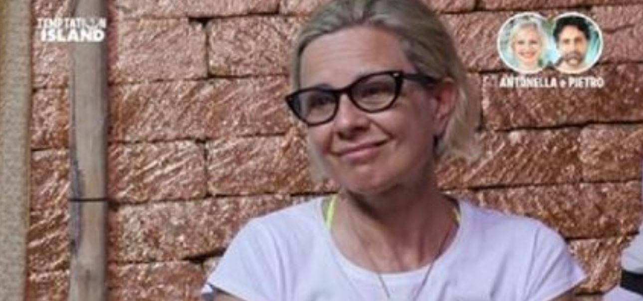 temptation island antonella elia gaffe