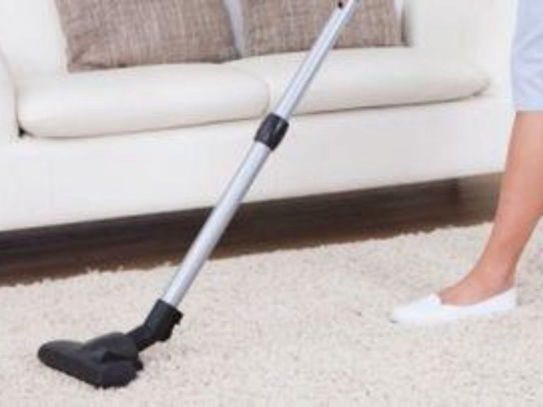 come eliminare cattivo odore aspirapolvere