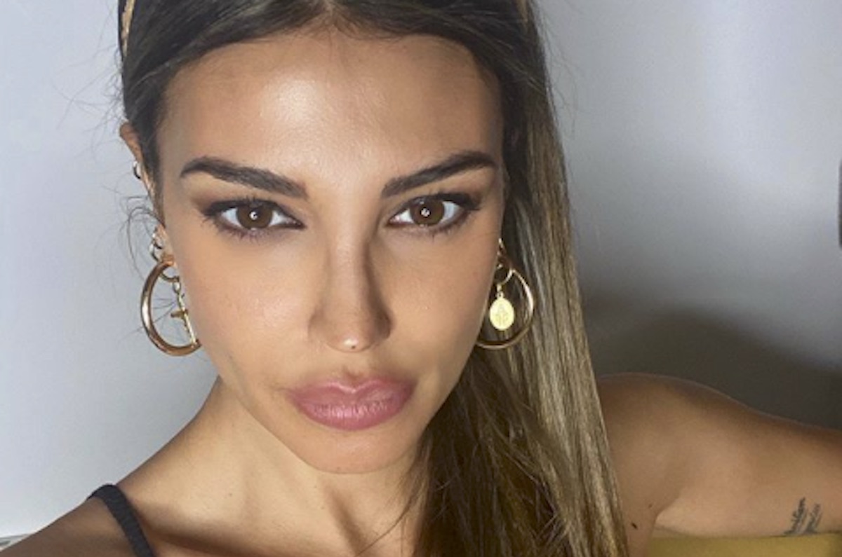 CristinaBuccinosmentitaflirt