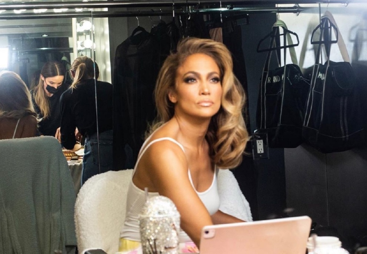 Jennifer Lopez lancia una nuova linea beauty