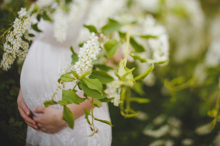 Sposa incinta, i consigli per il grande giorno