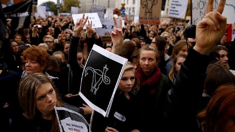 Divieto aborto polonia: sciopero