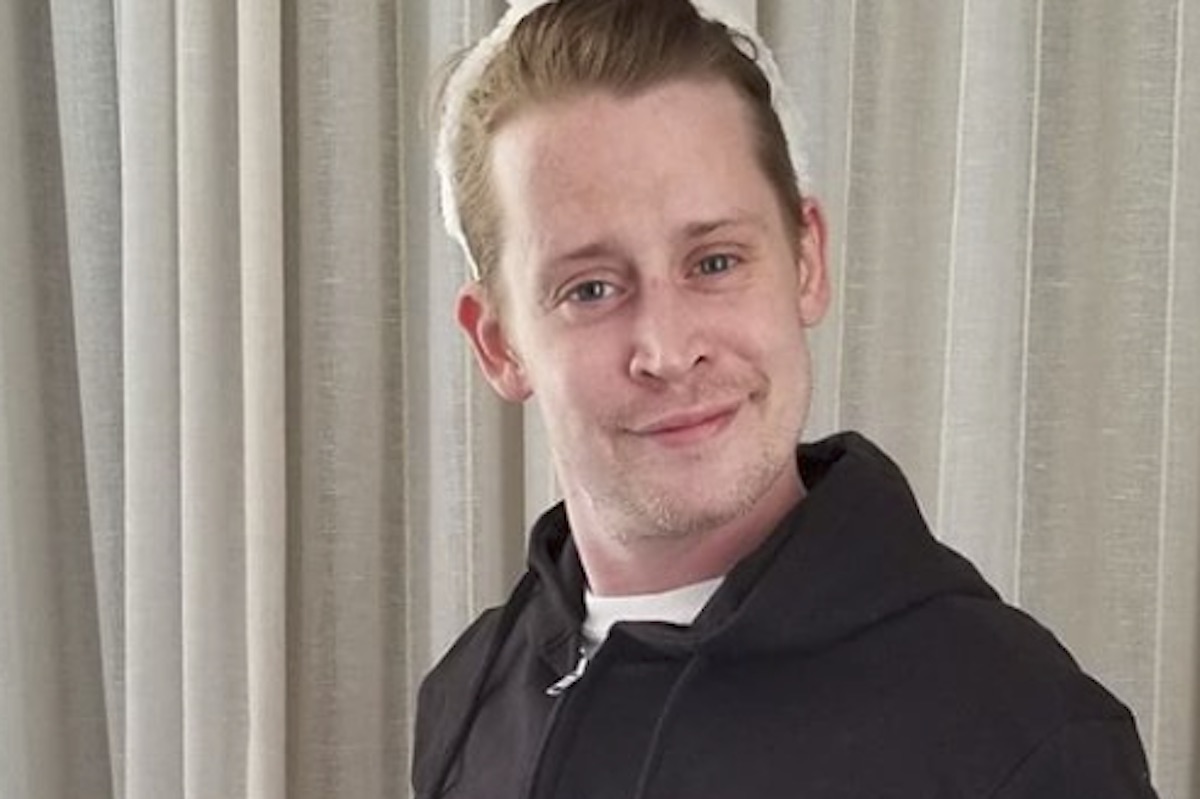 Macaulay Culkin mascherina