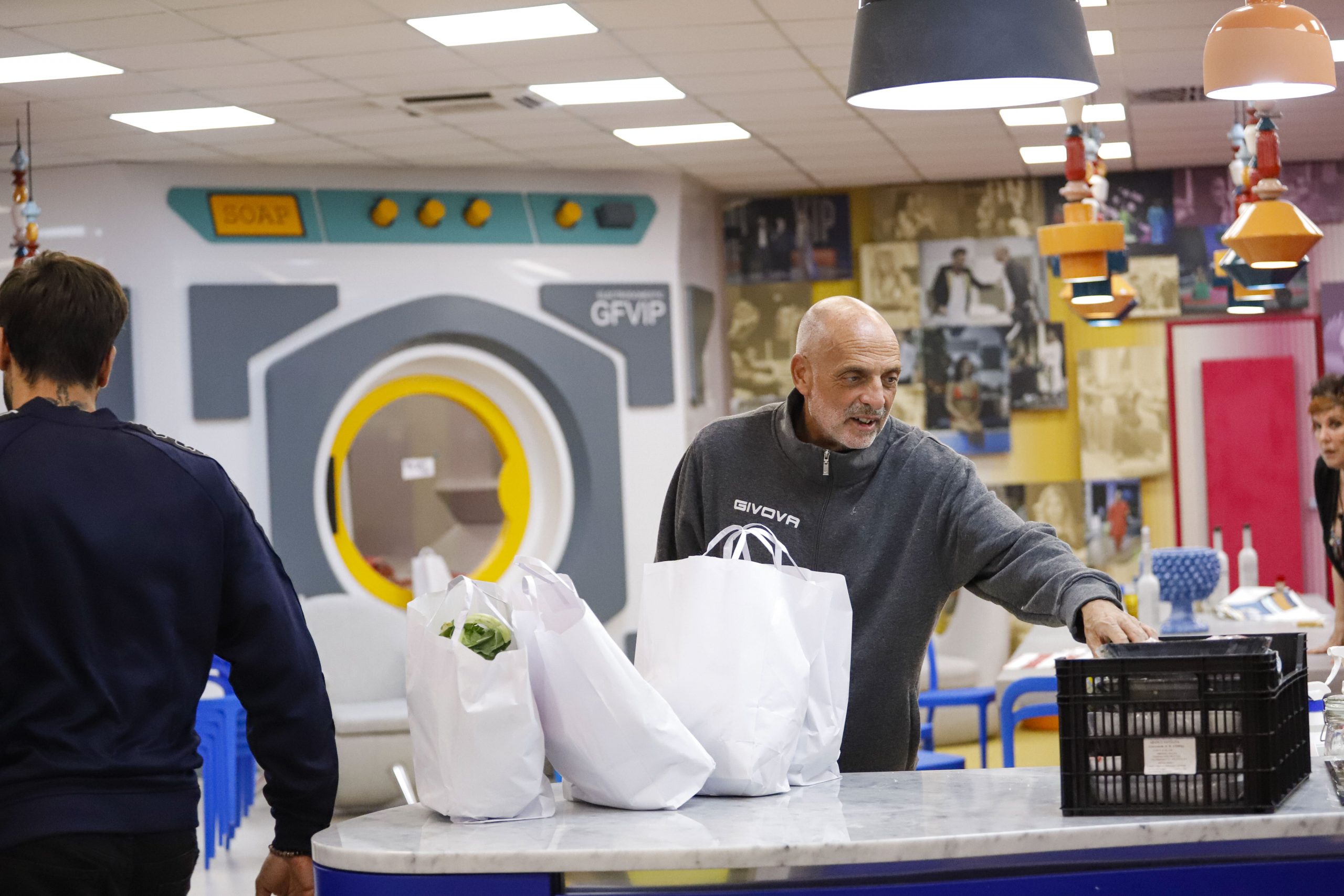 gf vip paolo brosio scherzo