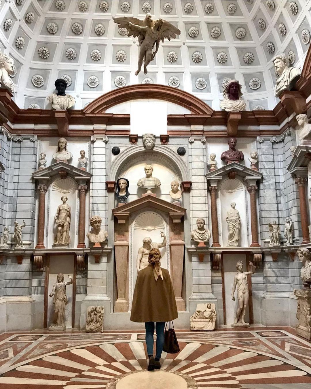 girls in museums chi sono