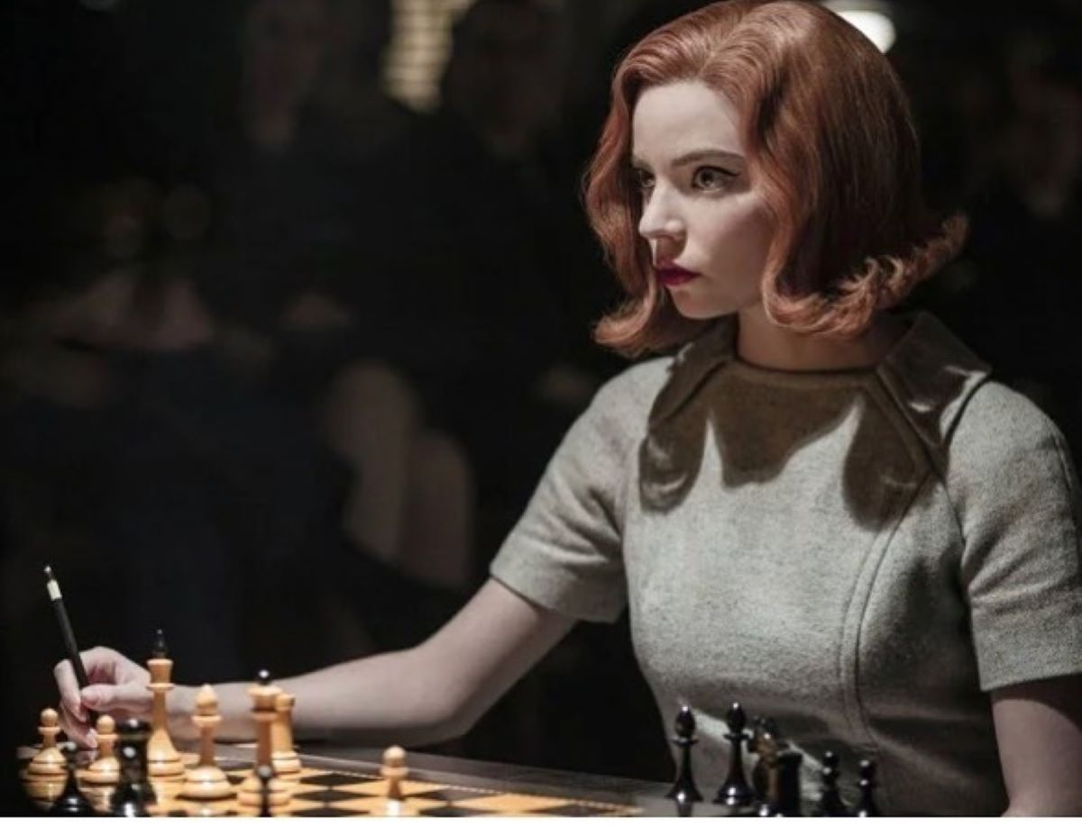 la regina degli scacchi look