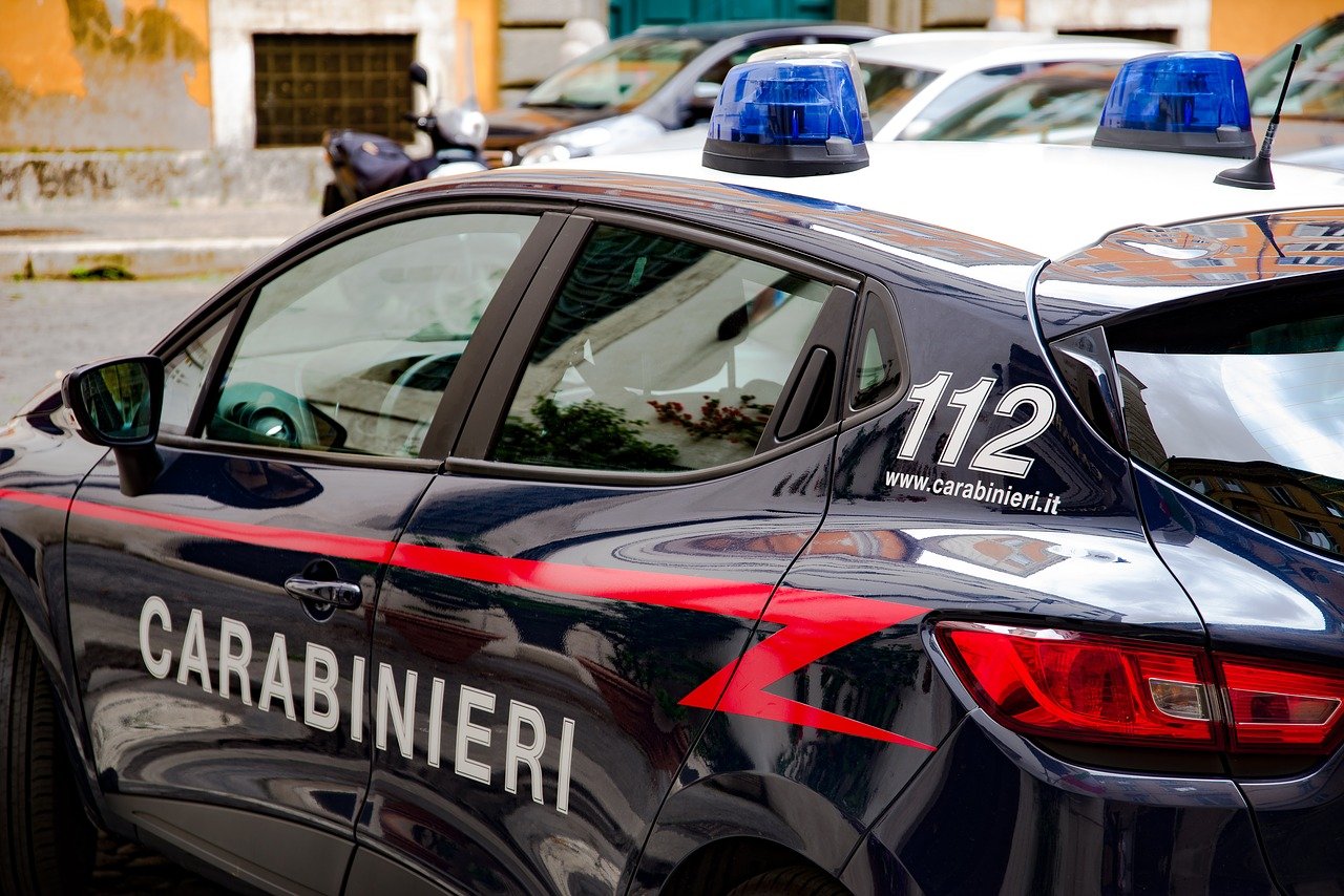 Torino, 40enne uccide moglie e figli e poi si suicida