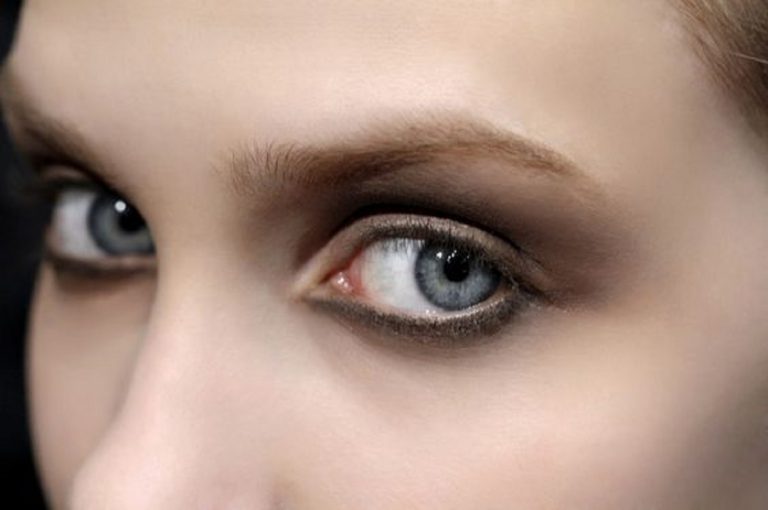 come sfumare l'ombretto sugli occhi