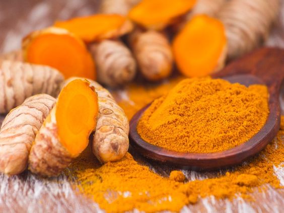 Come combattere l'acne sul viso