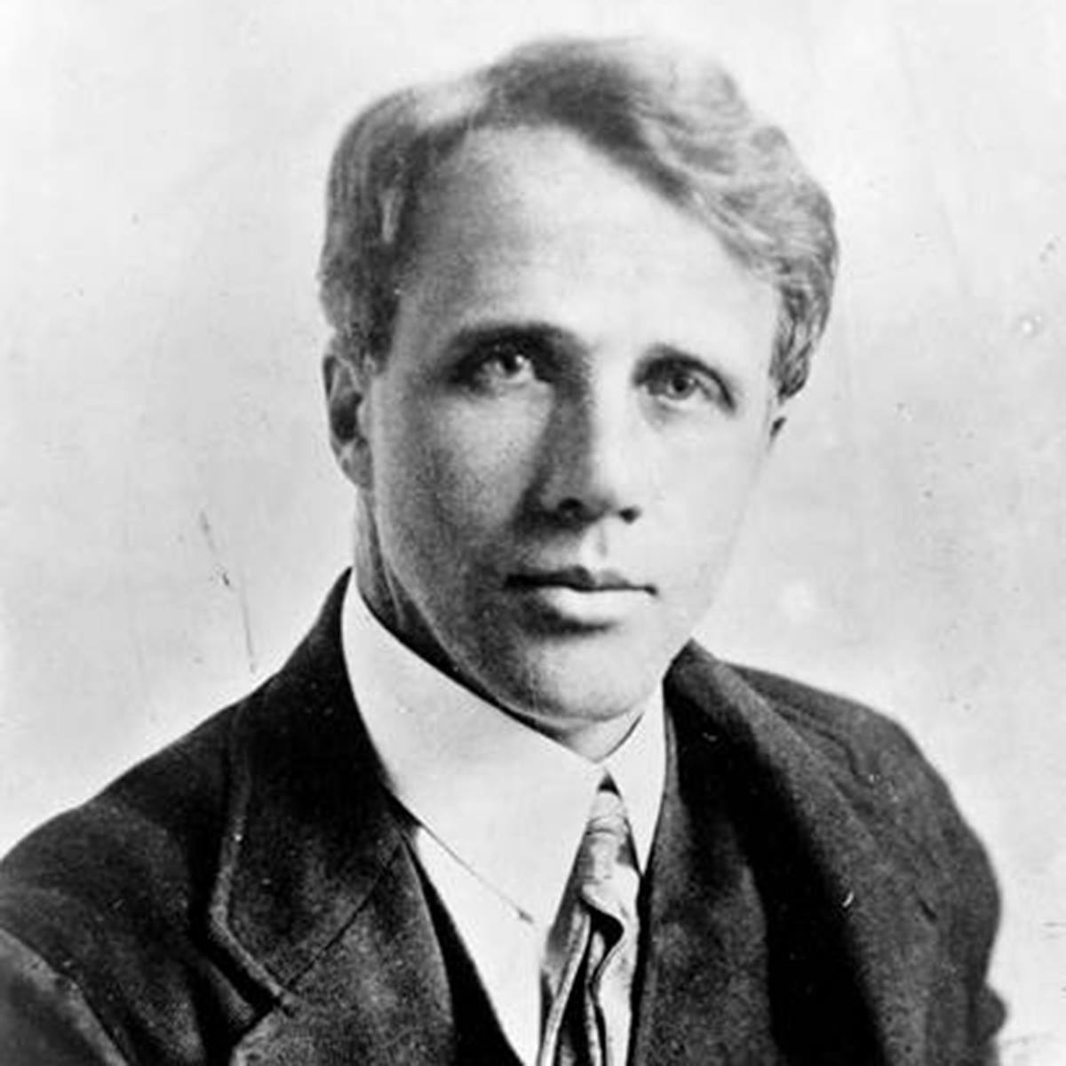 chi era robert frost