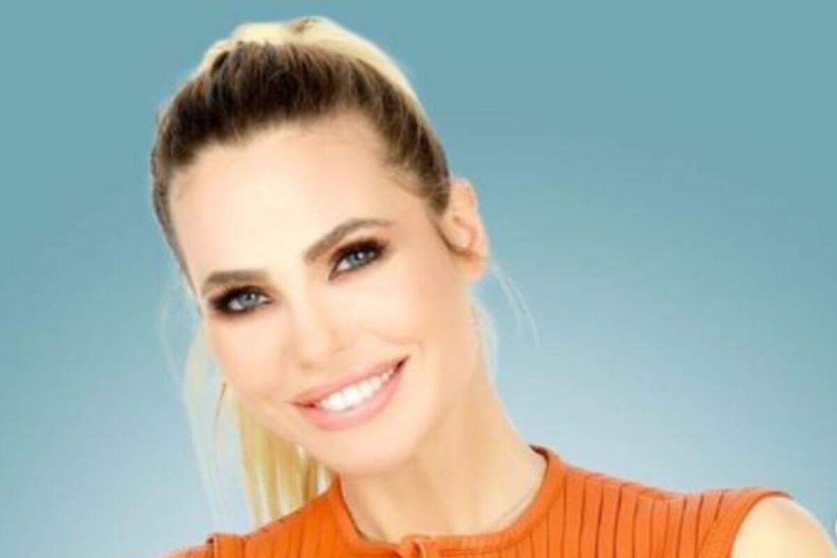 ilary blasi daniela martani isola