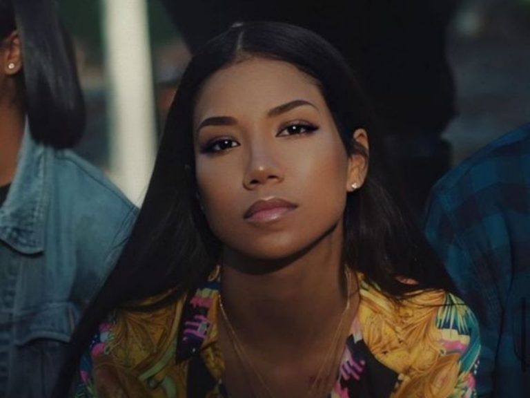 jhene aiko chi è