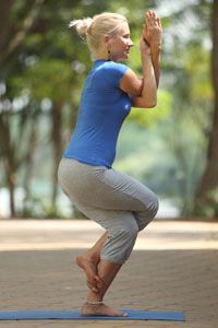 posizioni yoga anticellulite