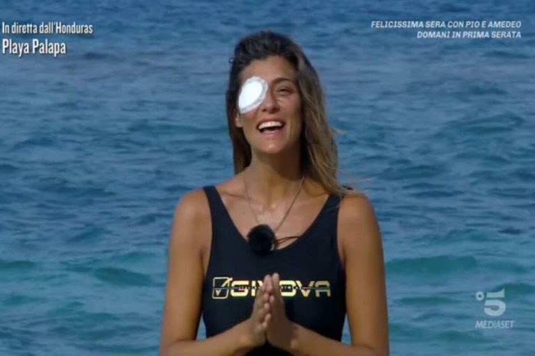 isola dei famosi elisa isoardi ferita occhio