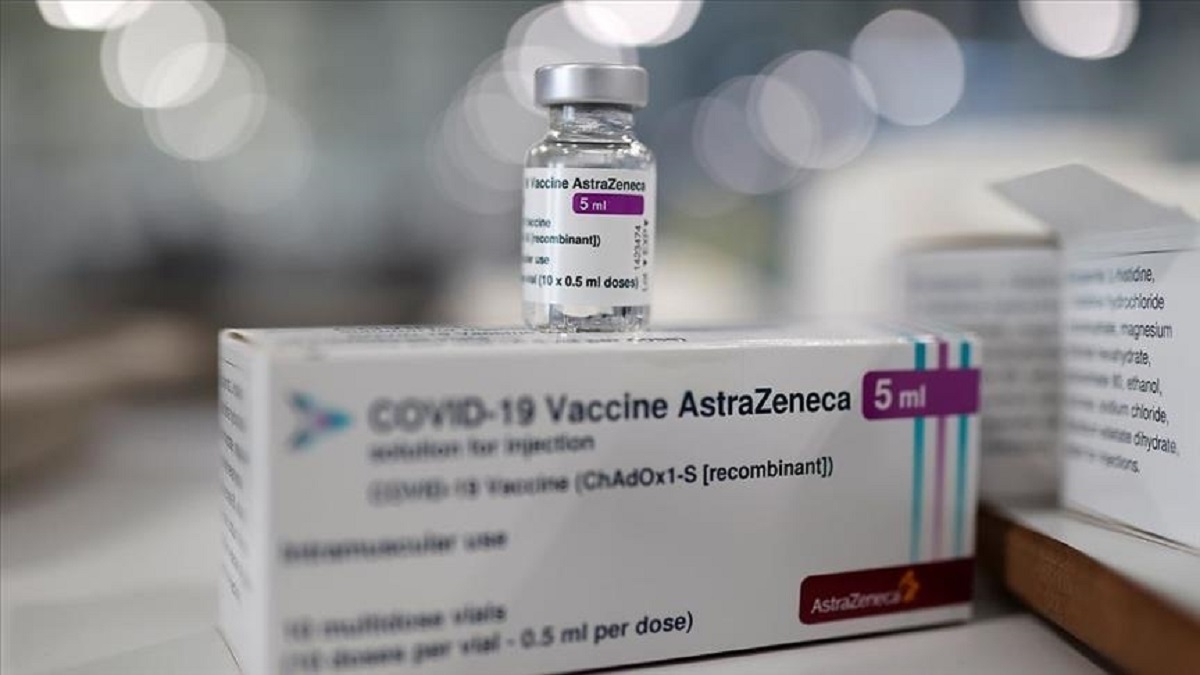Vaccino AstraZeneca al posto di Pfizer