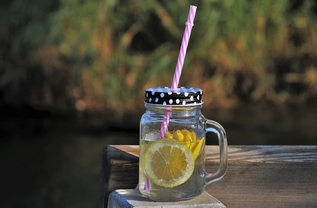 quanta acqua bere al giorno