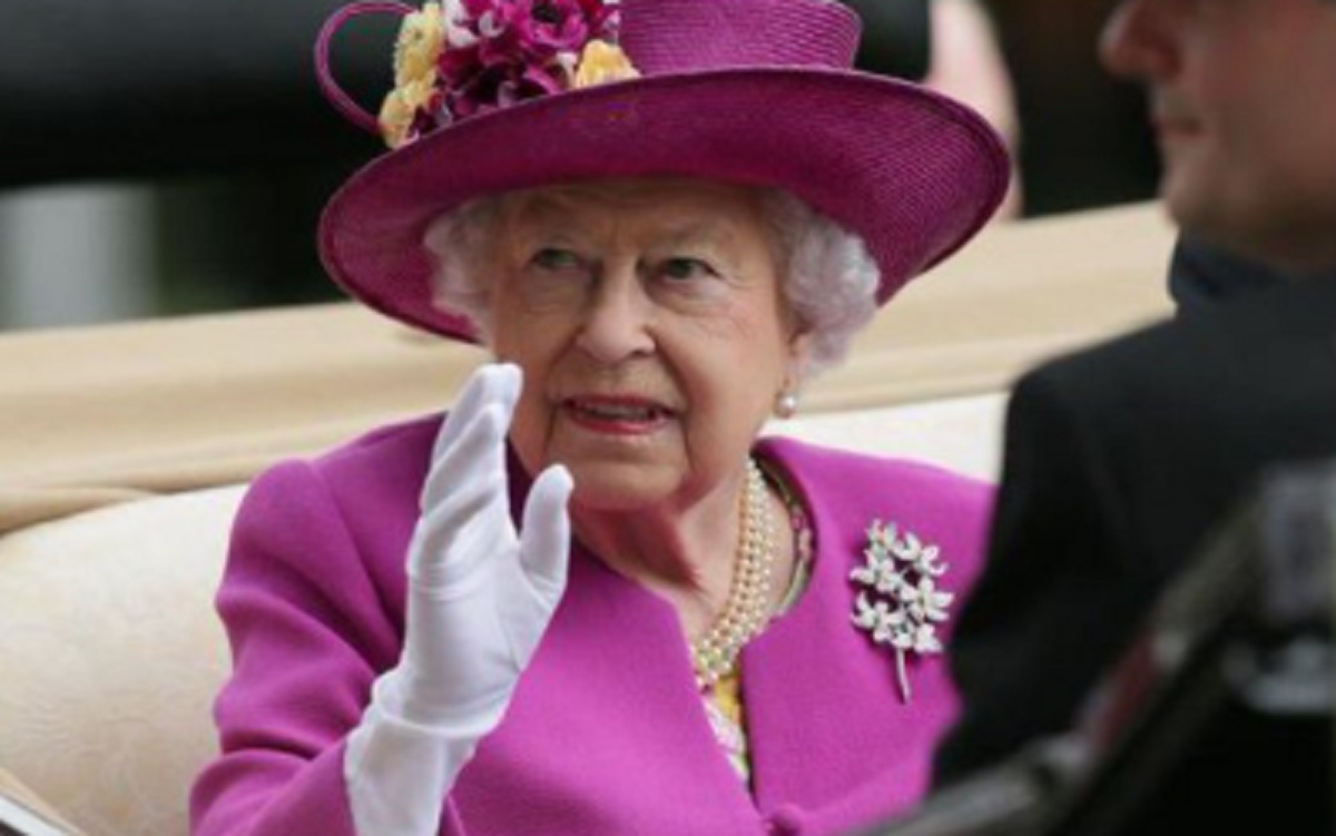 Regina Elisabetta: due settimane a riposo