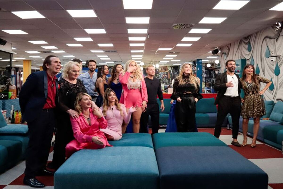 stasera in tv 15 novembre 2021