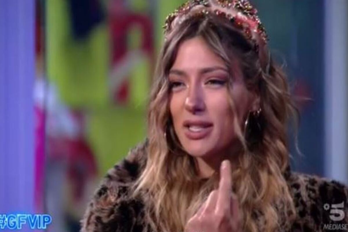 gf vip alex torna in casa