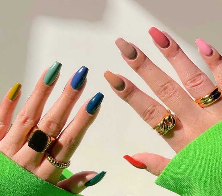 skittle manicure colori