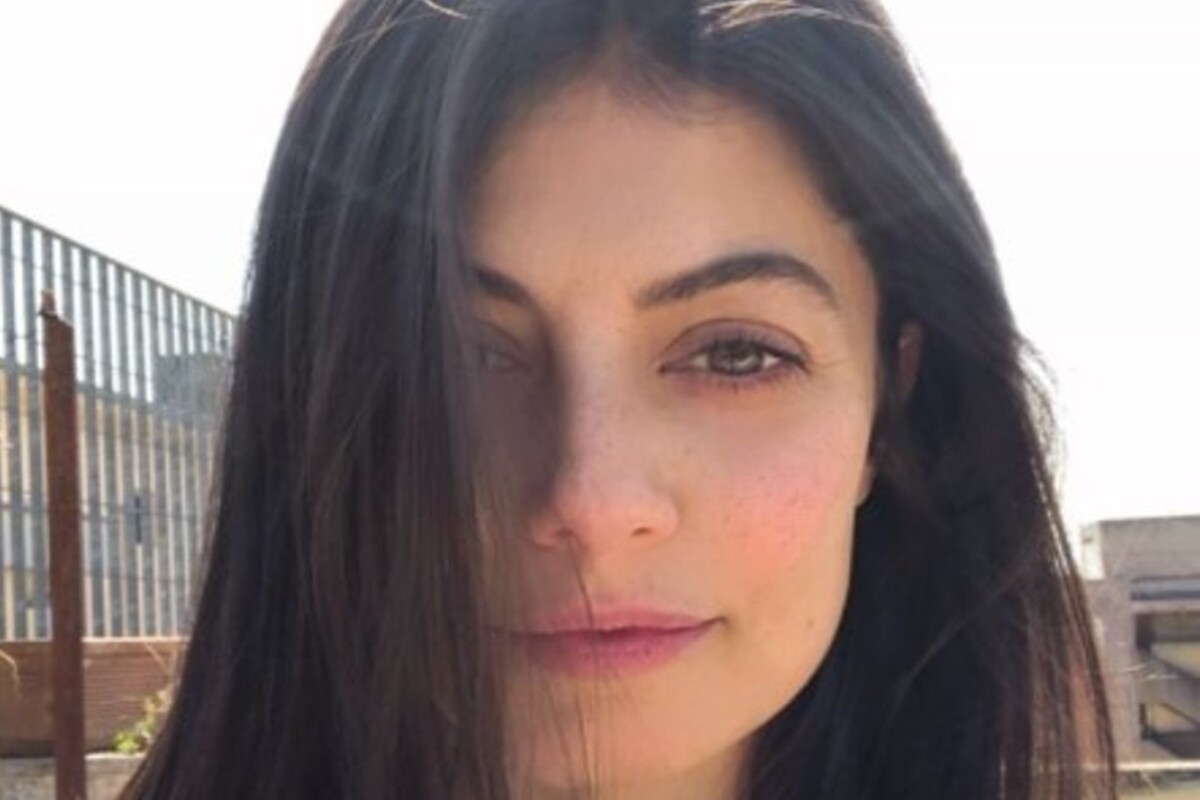 alessandra mastronardi single