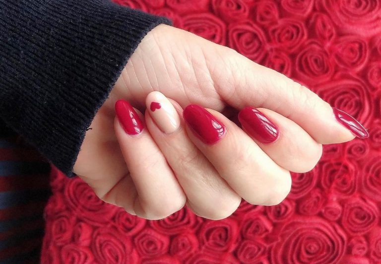 ispirazione manicure san valentino