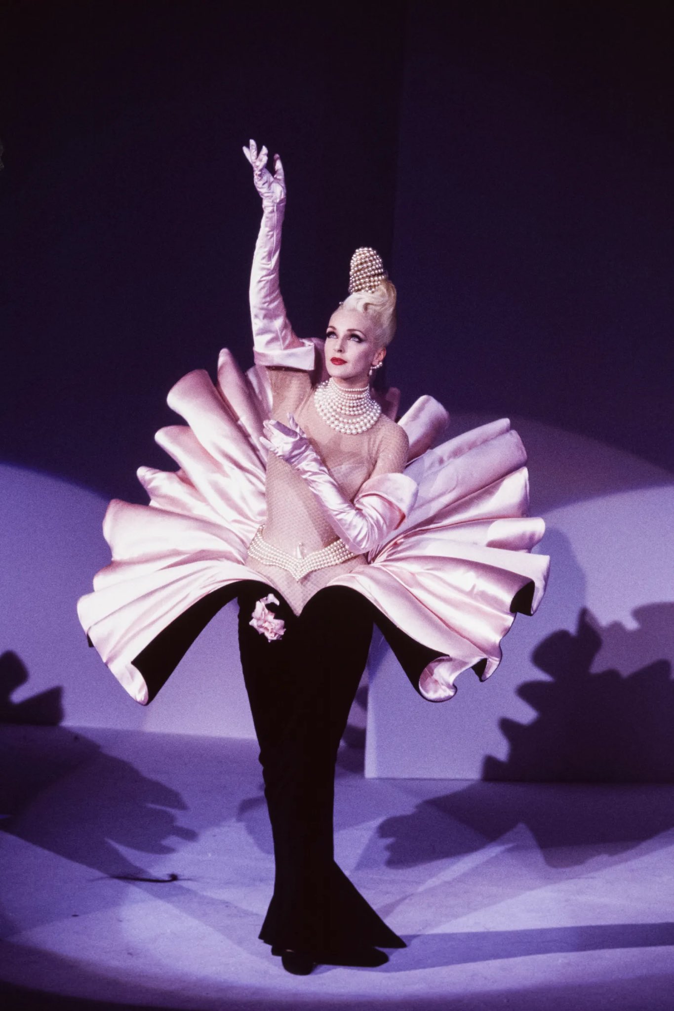 thierry mugler abito conchiglia