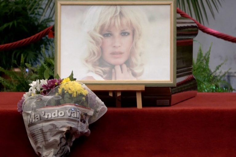 monica vitti camera ardente