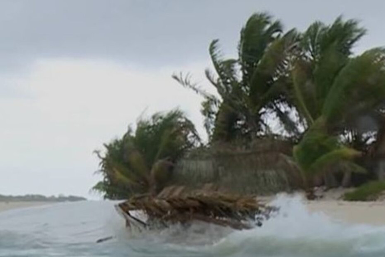 maltempo isola dei famosi